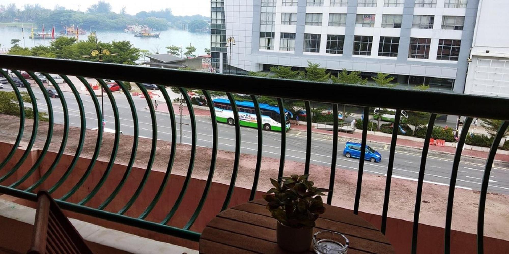 Jj Homes Marina Court Kota Kinabalu Exterior photo